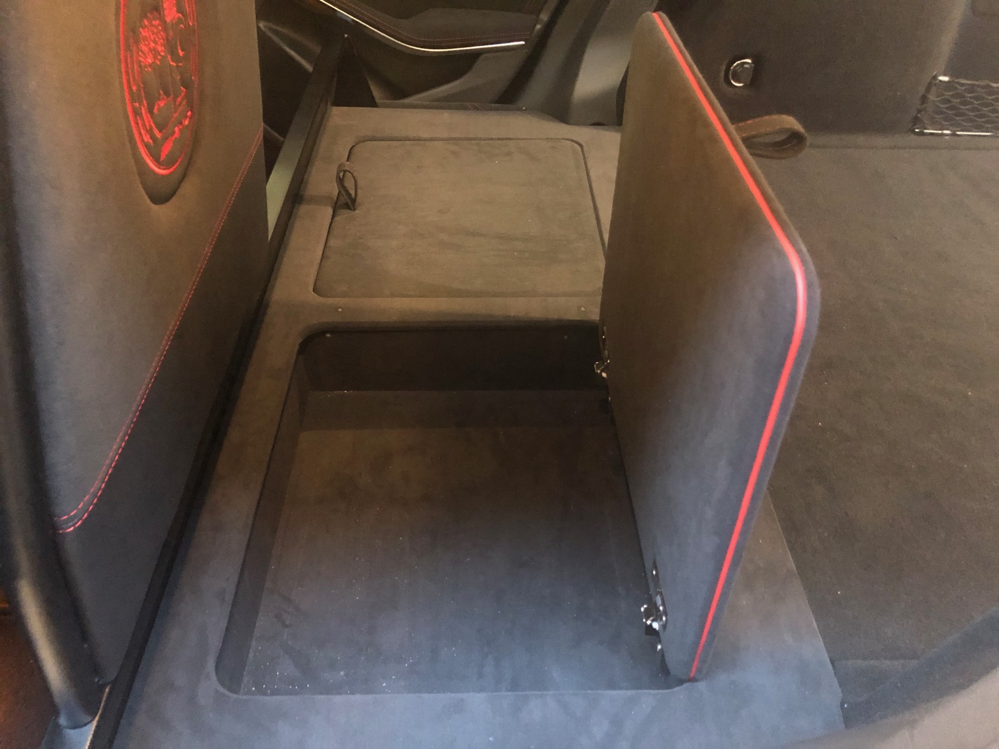 8DAE5C90-B406-4564-A38E-A27757542A7A