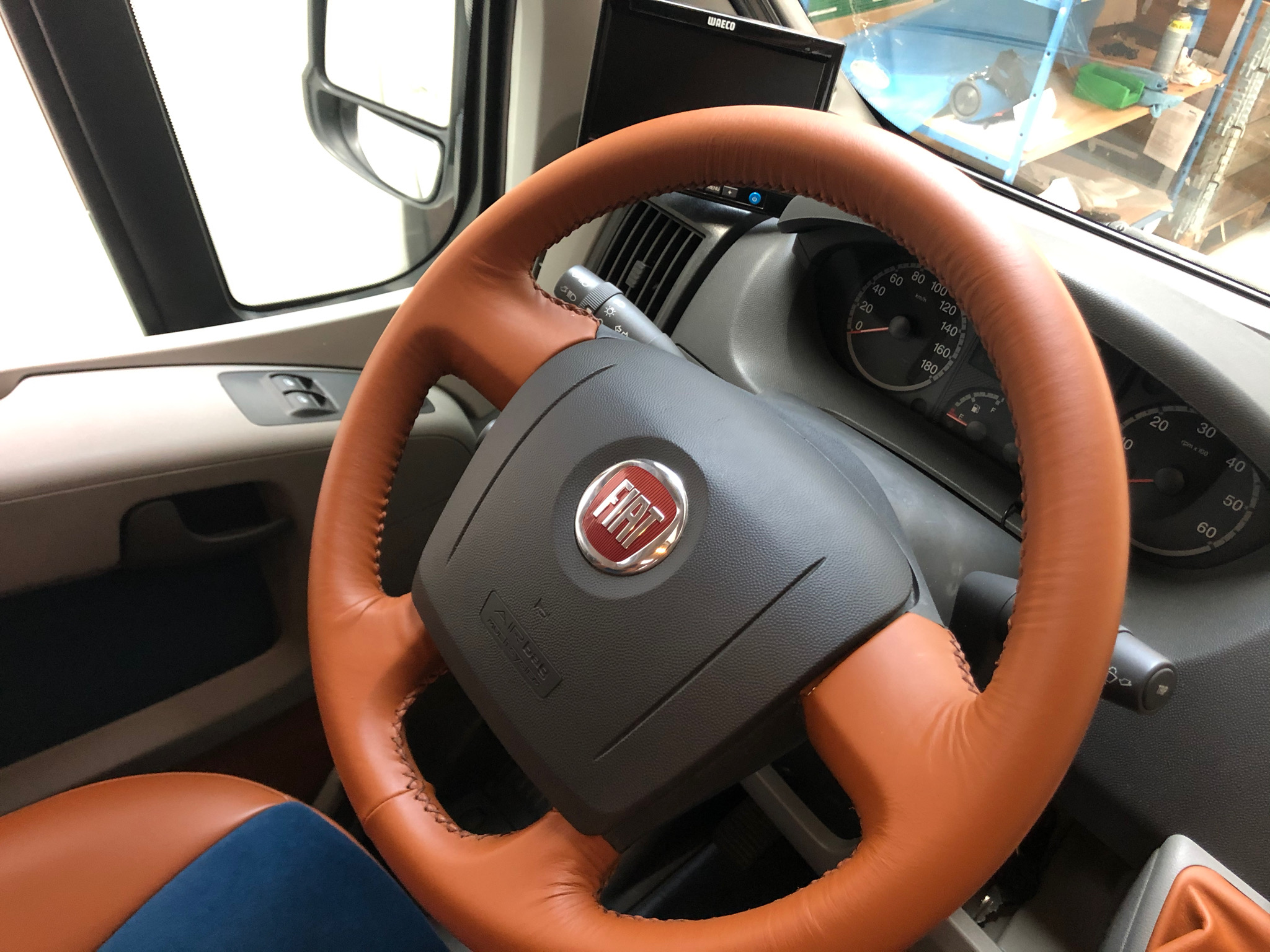 9D40ADDF-5030-4748-A3AC-8C82998E8158