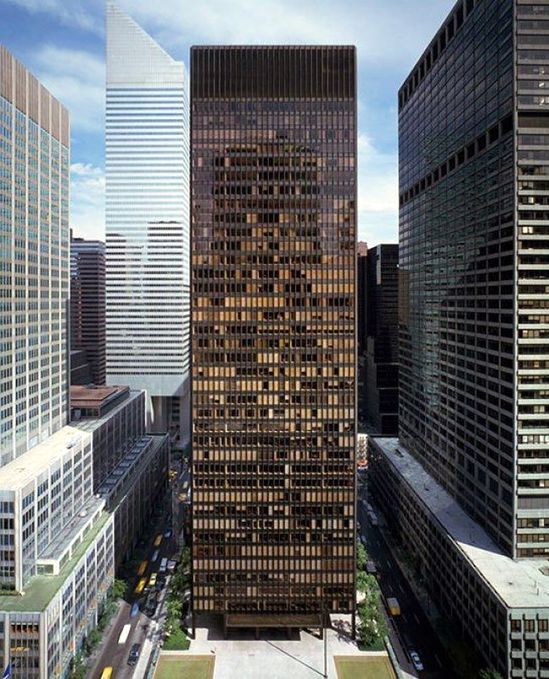 Seagram Building by Mies van der Rohe in New York