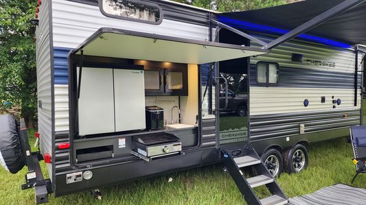 Outdoor Kitchen