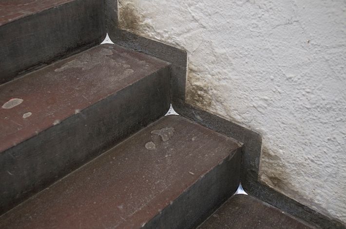 dust corners tre trappsteg3