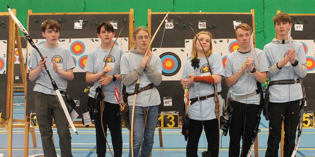 Kvalifikationsskydningen ved DM Ungdom i bueskydning 2019 overstået. Alle skytter fra Thy Bueskyttelaug er trætte Kvalifikationsskydningen ved DM Ungdom i bueskydning 2019 overstået. Alle skytter fra Thy Bueskyttelaug er trætte