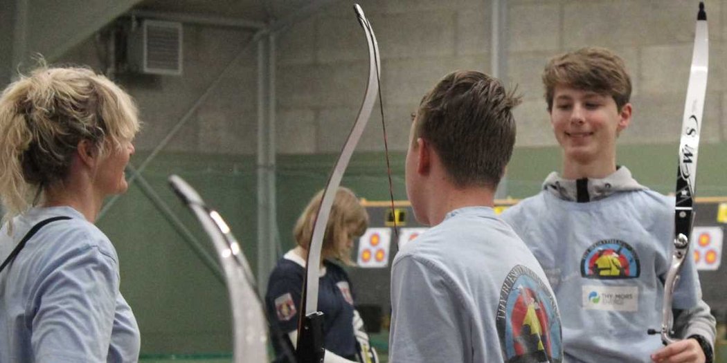I finalen ved DM Ungdom i bueskydning vandt Simon Førby med 6-4 over Martin Bakmann, begge Thy Bueskyttelaug I finalen ved DM Ungdom i bueskydning vandt Simon Førby med 6-4 over Martin Bakmann, begge Thy Bueskyttelaug
