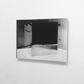 inner outer - charcoal on paper - 50x70cm - 2015