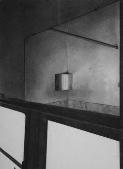 back and forth - 85x60cm - charcoal on paper - 2018