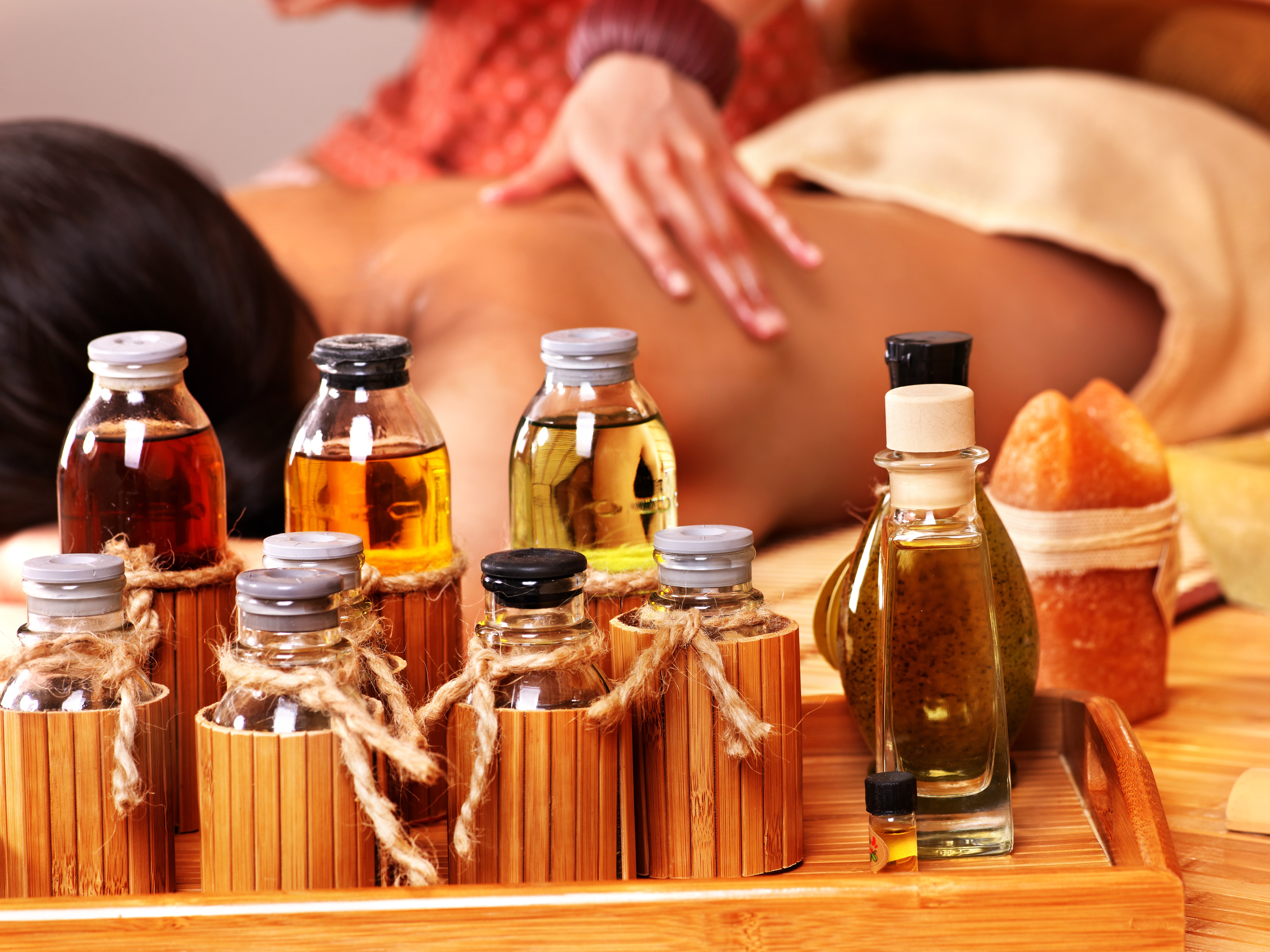 Aroma Massage mit ausgewählten Düften