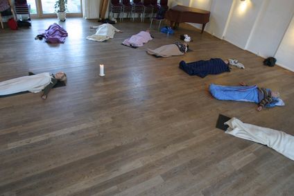 Yoga i salen, Torup Forsamlingshus