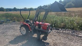 Minitraktor-kompakttraktor-ym1602-6-2024