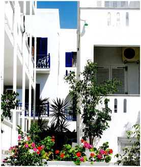 Paros