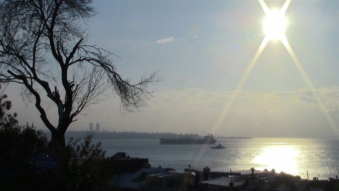 Big boats, little boats!