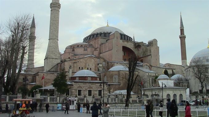 Hagia Sophia (blue sky)