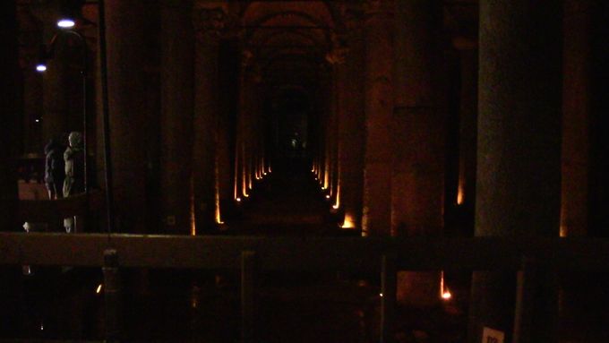 Basilica cistern - dark, damp and drippy