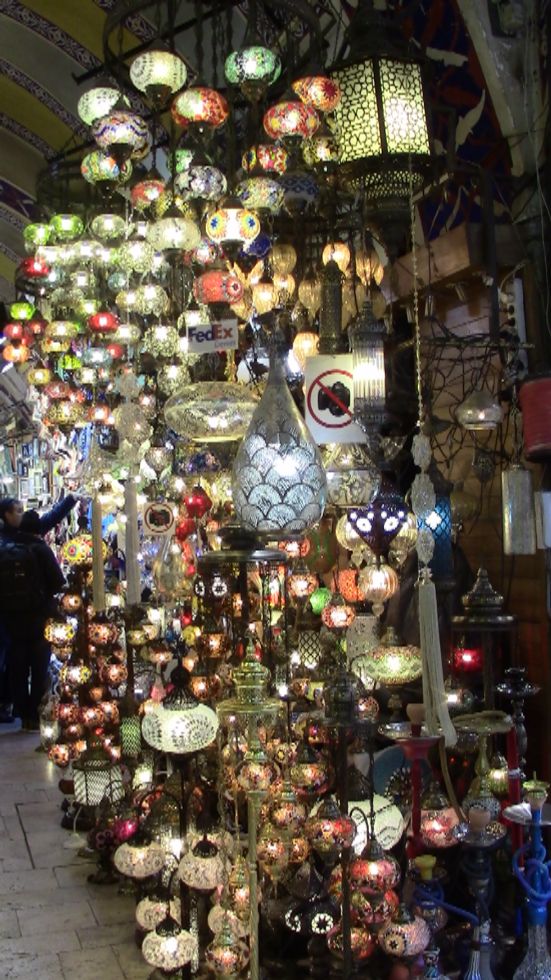 Grand Bazaar - lamp shop