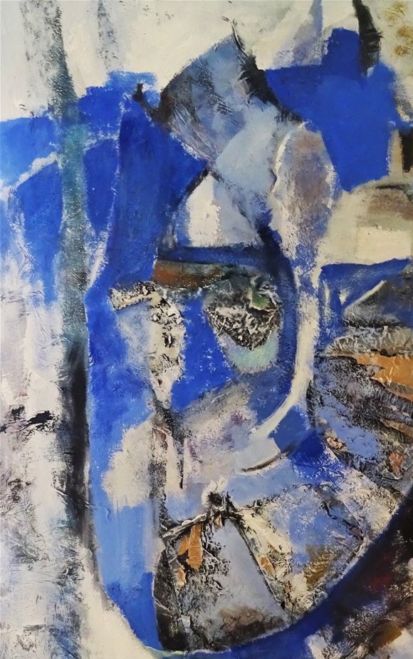 Toute en matière ce visage de la femme en bleu