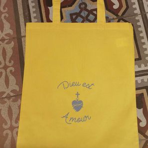 Tote bag "Dieu est Amour" 13€