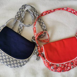 Sac à main fillette 22€