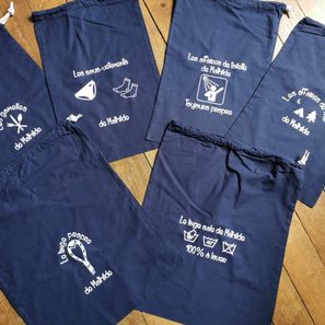 Lot de 6 sacs de camp 54€