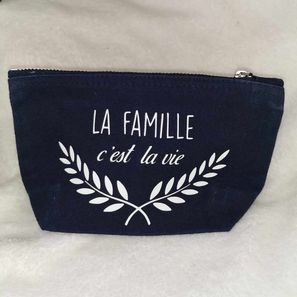 Pochette "la famille c'est la vie" 13€