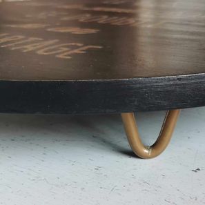 Plateau noir, texte doré 30€
