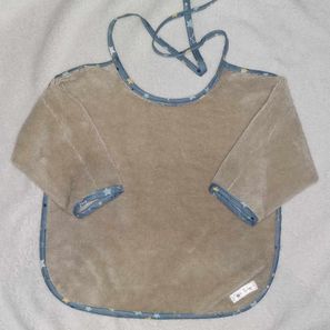 Serviette "étoiles" à manches 14€ 6-18 mois