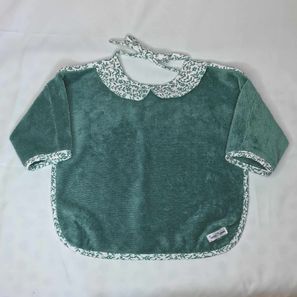 Serviette "branches vertes" à manches 14€ 6-18 mois