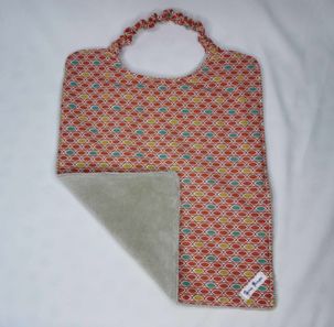 Serviette élastique "ovales rouges" 9€