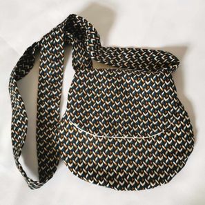Sac à main fillette géométrique 20€