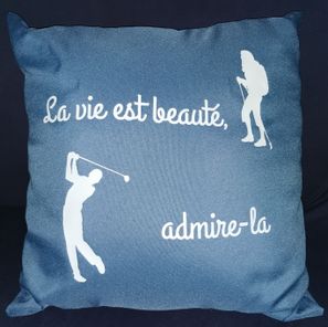 Coussin "la vie est beauté" 26€