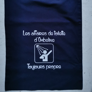 Sac "affaires de toilette" 9€