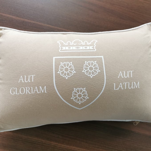 Coussin "Devise et armoiries" 