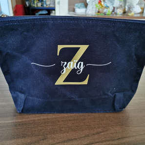 Pochette grand format "initiale" 15€