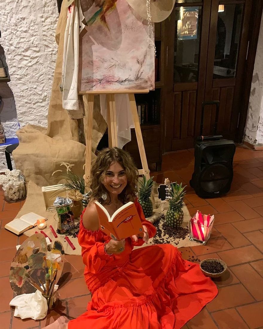 Presentación de la boca de los cien besos en Tarifa. Maravilloso escenario que me ragalaron para la ocasión. Todo olió y supo a Cuba durante el evento literario