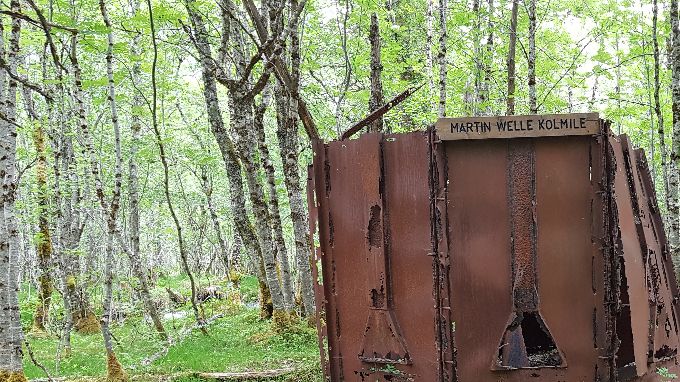 Gammel kolmile som passeres på vei gjennom skogen. Ble brukt til fremstilling av trekull