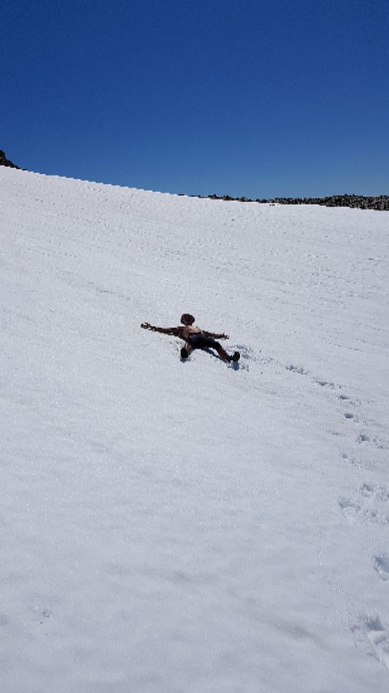 Det var nok av is og snø og kjøle seg ned på i begynnelsen av juli.