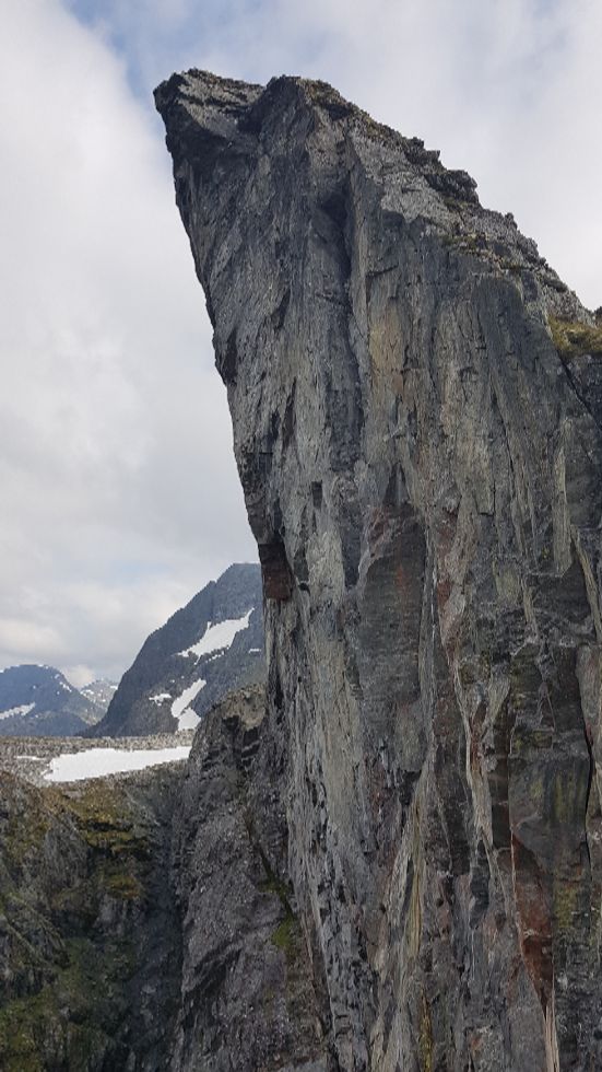 Det kjente uthenget av hovedtoppen mot Norangsdalen
