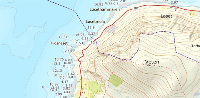 KARTVERKET©  Obs! Lokalt kalles Veten for Hidsegga og Hidsegga for Grøthornet. Det finnes en annen topp mer sør på Gurskøya som kalles også Veten