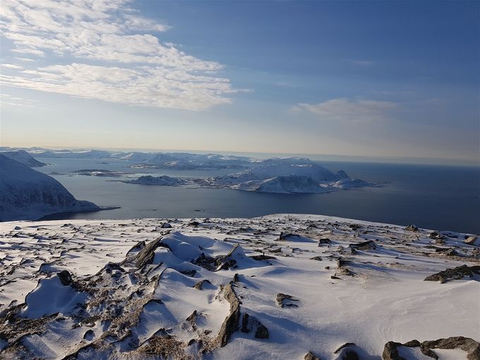 Utsikt mot sørvest med Sandsøy, Kvamsøy og Stadtlandet