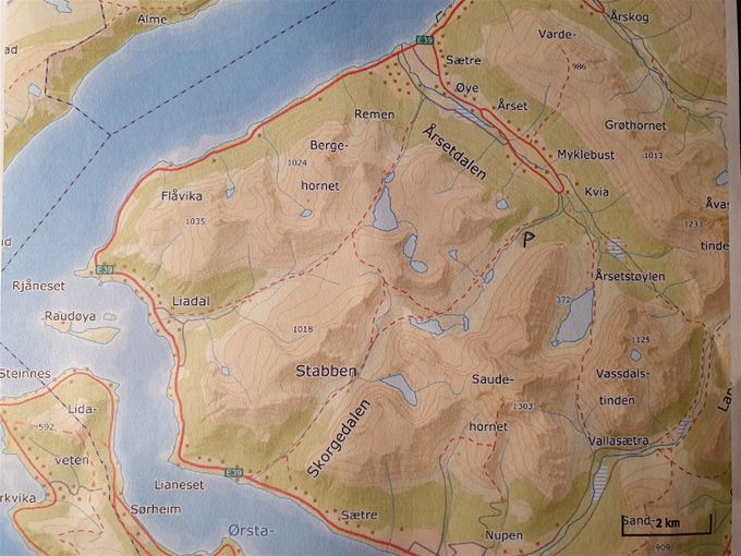 Kartverket ©  P er satt der parkeringsplass er lokalisert