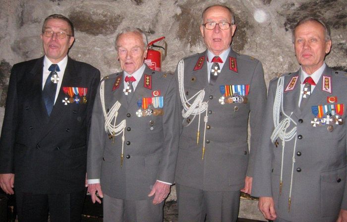 Rykmentin komentajia