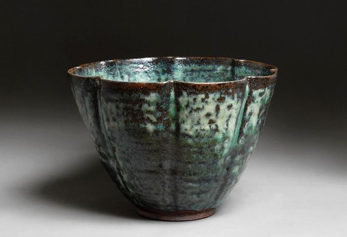 #1.13 Skål  Snerle, H 21 cm D 31 cm