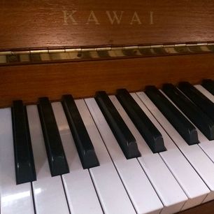 Acoustic grand and upright pianos for sale