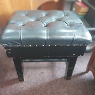 PIANO STOOL