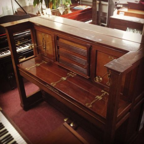 WINKELMANN Arts and Crafts Jugendstil piano 01