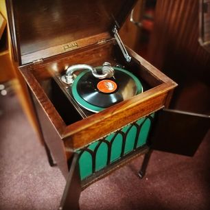 Gramophone Alba