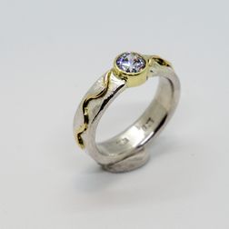 Ring R.9