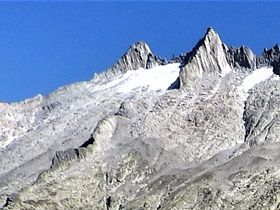 Åter mot Grimsel; Grimsel Hospitz i mitten