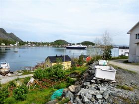 Liten by Moskones (granne med Å)