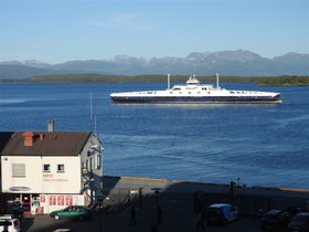 Långa färjor mellan Molde och Vestnes