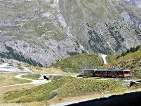 Tåg från Riffelalp mot Riffelberg