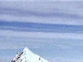 Nere i botten av dalen ligger Zermatt